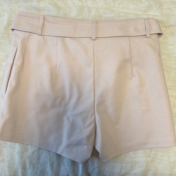 BRAND NEW Express high rise shorts size 4 - Picture 5 of 6
